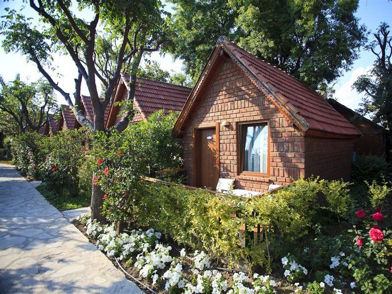Resort Garden Side